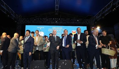 26. Merkezefendi Geleneksel Tıp Festivali Mesir Macunu Dağıtımı ve Uğur Işılak Konseriyle Başladı
