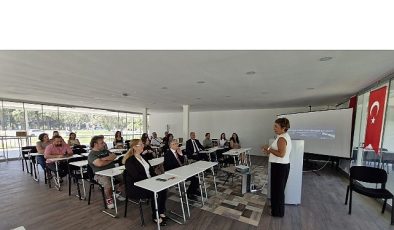 EÜ Eğitim Bilimleri Enstitüsünden “Yapay Zekâ Okuryazarlığı”nı artırmayı hedefleyen eğitim platformu