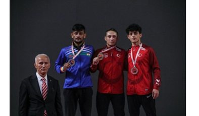 İzmir Büyükşehir Belediyesi güreşte de zirvede