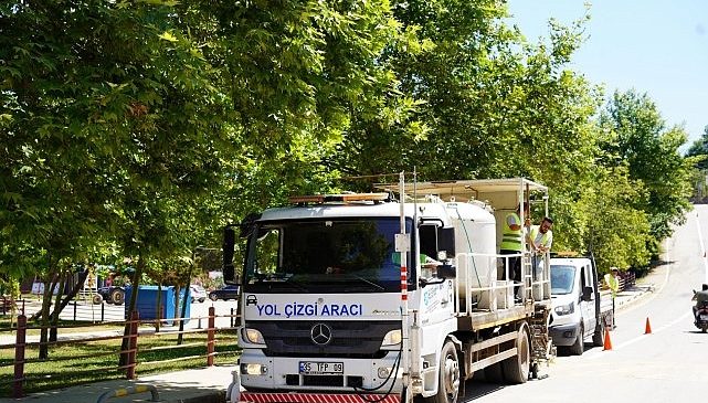 Yol çizgileri ile ulaşım güvenli hale geliyor